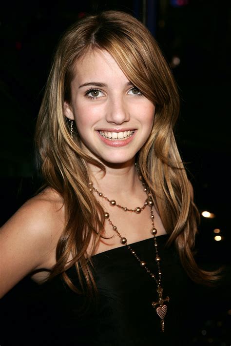 Is Emma Roberts Blonde Hair Real The Actor Is Sporting A Summery Do