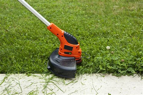 The Best Weed Whackers For Yard Maintenance Buyers Guide