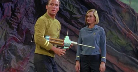 Star Treks Phaser Rifle Helped Sell The Series But Was Never Used Again