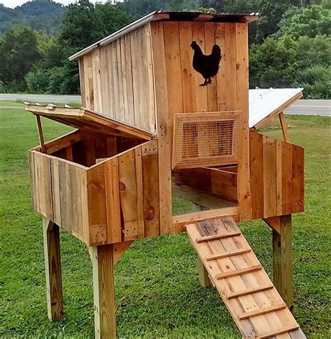 The coop looks great and won't cost an arm and a leg to build. 50 Easy DIY Ideas Out of Wooden Pallets | Pallet diy ...