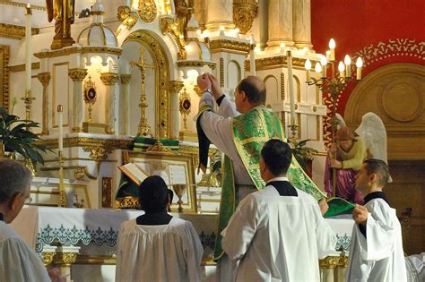 Misa Tradicional/Tridentina Católica – Ministerio de Alabanza, Oración