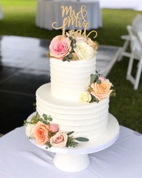 Texture Buttercream 2 Tier Wedding Cake Pearls Wedding Cake Elegant