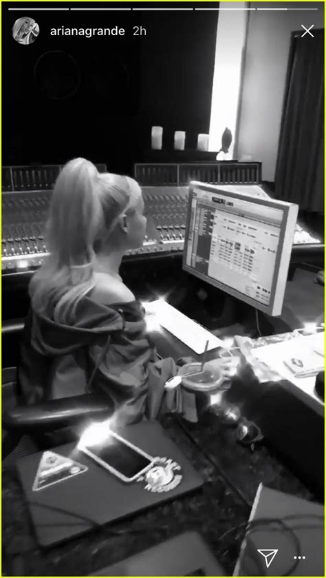 Ariana Grande Confirms Shes Recording New Music See The Studio Pics