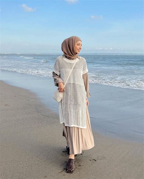 10 inspirasi summer dress untuk gaya hijab pantai santun
