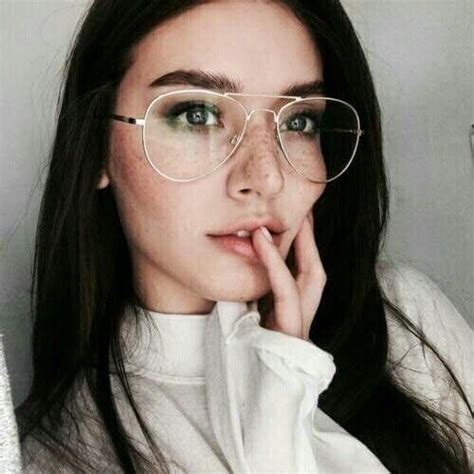 Pin By Adrxymc On Girls Glasses Fashion Trendy Glasses Girls With Glasses