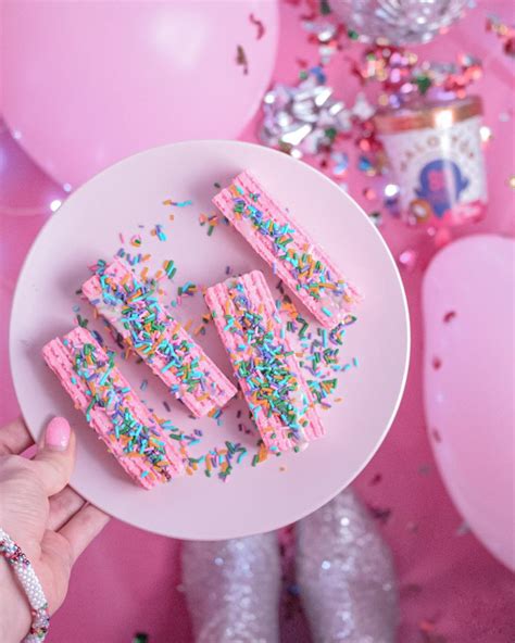 Instagram lightroom presets, instagram presets free download, download the brown color free. Mobile & Desktop Pink Lightroom Preset Pink Valentines Day ...