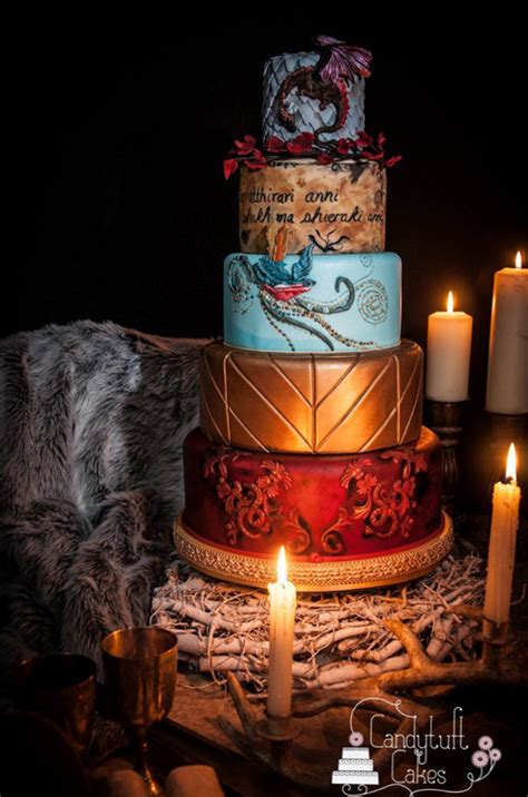 intricate game  thrones tiered wedding cake geekologie