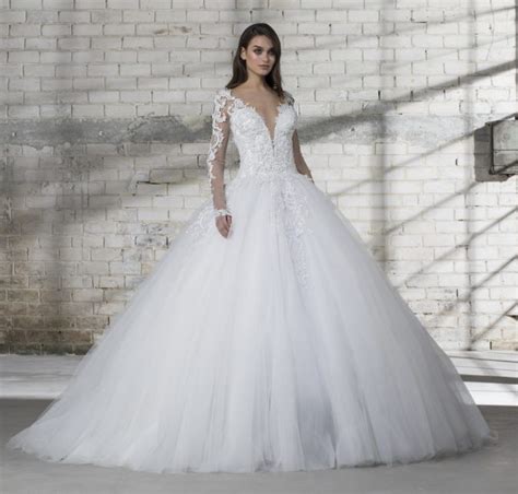 Beautiful wedding gowns bohemian wedding dresses dream wedding dresses bridal dresses download hayley paige wedding dress images. Top 10 Most Expensive Wedding Dress Designers in 2020 ...