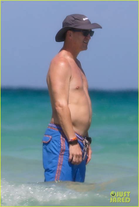 peyton manning flaunts ripped abs while shirtless at the beach photos photo 4492987 bikini