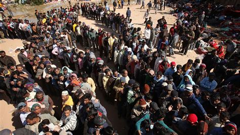 Unhcr Warnt Vor Neuer Flüchtlingswelle Hunderttausende Warten In