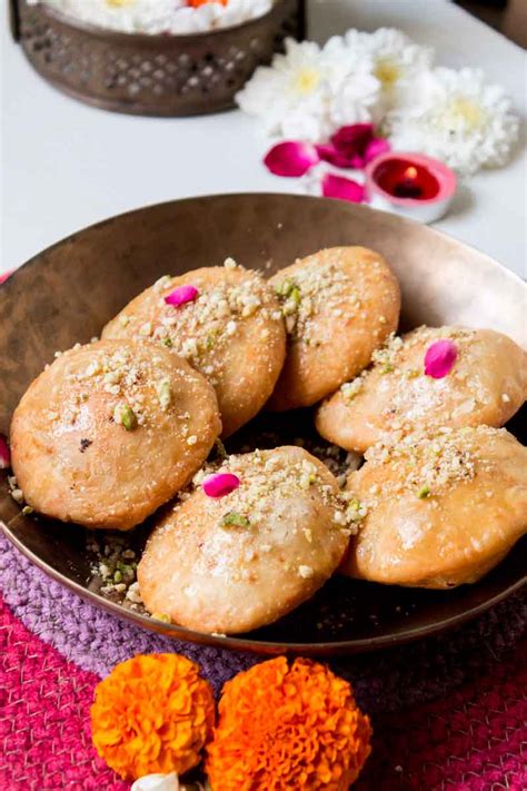 Mewa Mawa Kachori Indian Sweet Recipe