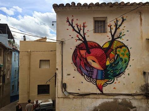 Street Art In Valencia Spain By Artist Julieta Xlf Arte Mural Producci N Art Stica Graffiti