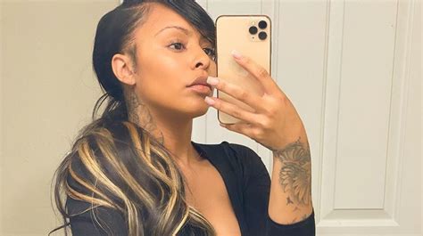 Now Thats Pressure Alexis Skyy Fans Go Wild Over Her Heavy