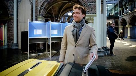 Thierry baudet es el nuevo rostro de la extrema derecha de holanda. Thierry Baudet, el excéntrico nuevo rostro de la extrema ...