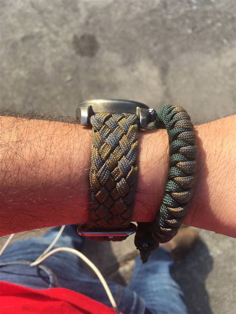 Make an amazing paracord camera strap by following these simple steps. How-to make a braided paracord watch band http://ift.tt/2GGJ5gG | Paracord watch, Watch bands ...