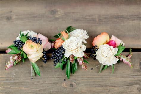 The ee20 engine had an aluminium alloy block with 86.0 mm bores and an 86.0 mm stroke for a capacity of 1998 cc. Berry Boutonniere | Wedding flowers, Raspberry wedding ...