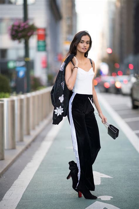 The 75 Hottest Ways To Wear Velvet This Winter Fashion Street Style How To Wear