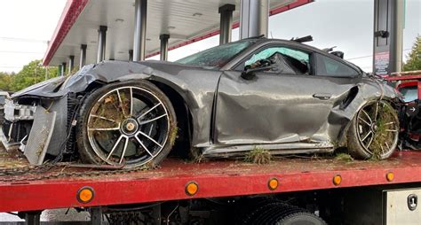 Photo Myles Garrett Totaled His Porsche Gt3 So Badly It Looked Like A