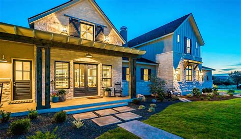 Farmhouse Inspired Home In Texas Boasts Warm And Inviting Design