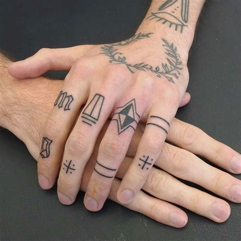 101 Diseños De Tatuajes En La Mano Para Hombres