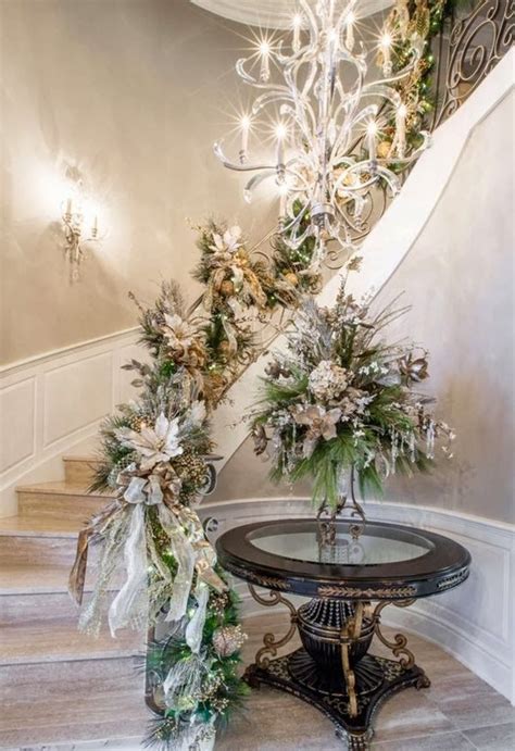 Decorate The Stairs For Christmas 30 Beautiful Ideas Feed2know
