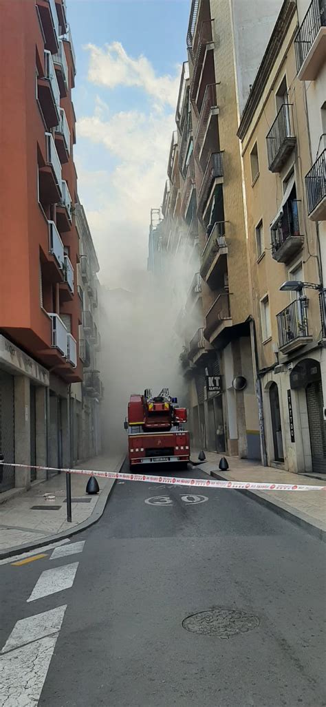 Guàrdia Urbana Reus On Twitter Incendi En Un Habitatge Del Carrer De