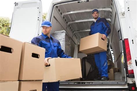 Four Qualities To Look For When Choosing A Commercial Moving Company