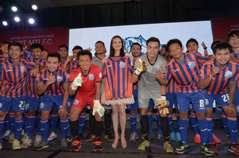 0 2665 4166, 0 2274 9511 นี่แหละนางฟ้าตัวจริงของวงการบอลไทย "มาดามแป้ง" เปลี่ยนชื่อ ...