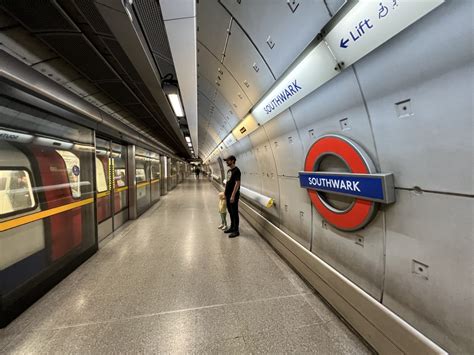 How To Use The London Underground — A Beginners Guide To The Tube