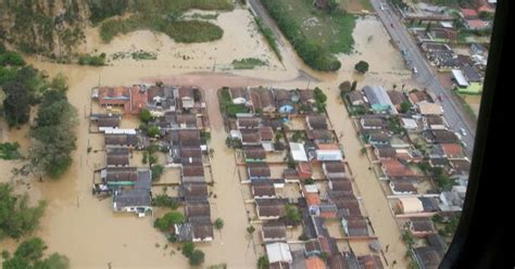 G1 Mais De Três Mil Pessoas Em 41 Cidades De Sc Sofrem Com As Chuvas Notícias Em Santa Catarina