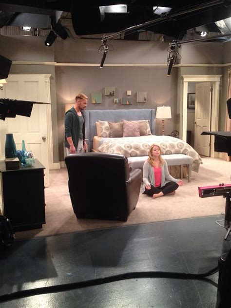 Melissa And Joey In The Bedroom Bedroom Home Improvement Projects Melissa And Joey