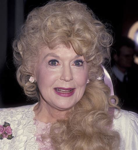 Beverly Hillbillies actress Donna Douglas dies, aged 81 - TV News ...