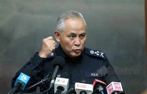 Acryl sani also holds a master of science in management from universiti utara malaysia and joined the royal malaysia police on feb 2, 1986, as a cadet assistant superintendent of police (asp). 84 Pati ditahan di kawasan paya bakau | Harian Metro
