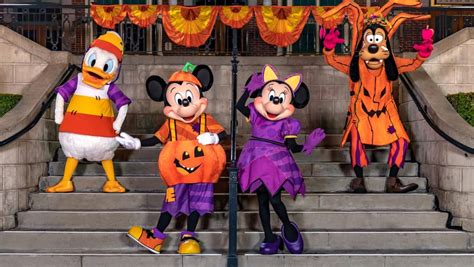 First Look New Halloween Costumes Revealed For Mickey And Minnie At