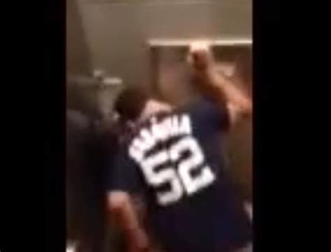 Yankees Fans Caught Having Sex In Stadium Bathroom Crowd Films It They Dont Care