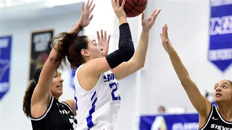 Women S Basketball Uses Strong Second Half To Down Mighty Macs Marymount University