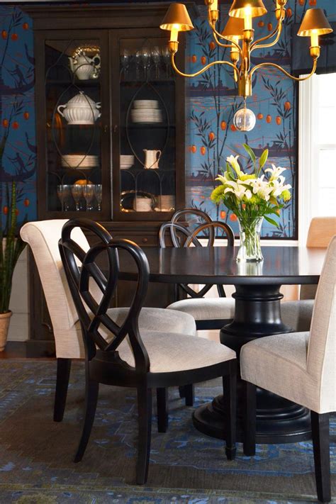 Blue Traditional Dining Room And Rug Hgtv