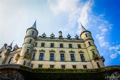 The history of dunrobin the area of dunrobin goes way back to freskin de moravia, a norman who helped both david i and william the lion regain control of the nothern highlands. Dunrobin Castle - A French Chateau in Scotland - Shoot ...