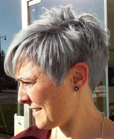 With short middle parted hair, guys will need a shorter haircut on the sides and back to accentuate the look. Gray wedge haircuts for older women 11 - Short Hairstyles 2020