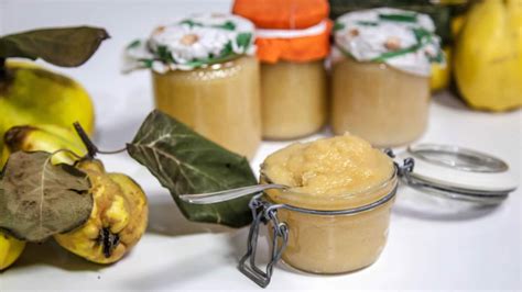 Si crede, a torto, che questa ricetta sia adatta esclusivamente in preparazioni dolci, magari per preparare delle. Marmellata di Mele Cotogne | Ricetta | Ricette, Marmellata ...