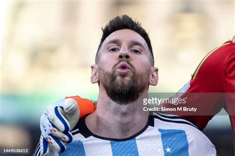 Lionel Messi Closeup Photos And Premium High Res Pictures Getty Images