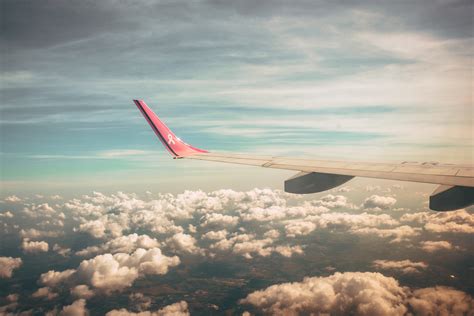 무료 이미지 하늘 비행기 여행 구름 공기 호스 낮 분위기 항공 우주 공학 수평선 차량 여객기 적운 항공기