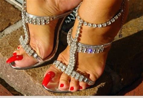 pin on lady barbara feet