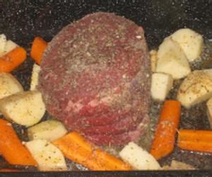 Few main courses can beat a rib roast when it comes to holiday entertaining or other celebrations. Crock Pot Cross Rib Roast Boneless : Slow Cooker Beef ...