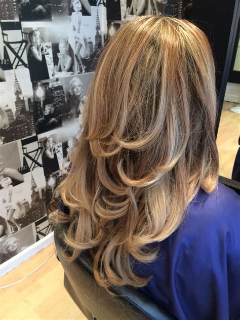 Blonde Light Brown Subtle Ombré Gorgeous Thick Hair Bouncy Blow Dry To Finish Blowout Hair