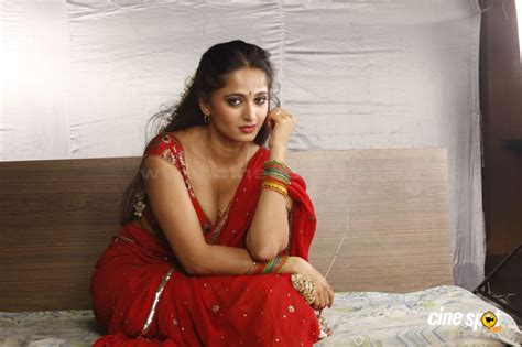 Anushka Hot Sexy Stills From Vedam Hot Desi Actress Stlls