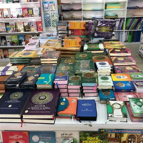 Alhamdulillah dapat menikmati sekali lagi keropok losong lazat di warung mok na. Kedai Buku Banggol KT (Kolam) - Kuala Terengganu, Terengganu