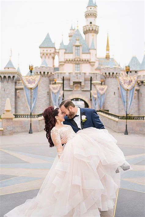 36 Charming Ideas For Disney Wedding Wedding Forward In 2020 Disney