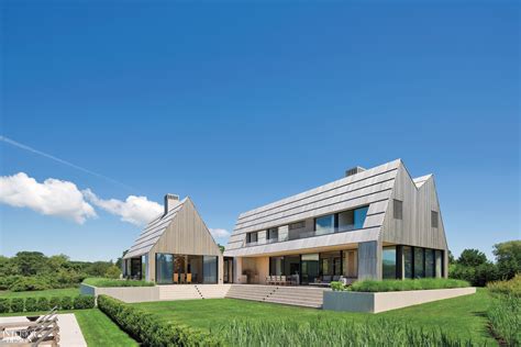 Bates Masi Architects Crafts East Hampton Compound For Couple And