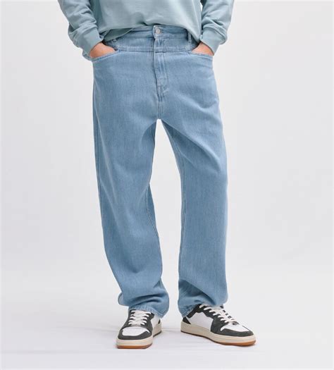 Best Mens Baggy Jeans In 2022 How To Style Baggy Jeans Opumo Magazine